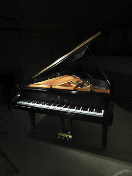 1985 Ebony Satin 5’10” Steinway L Piano